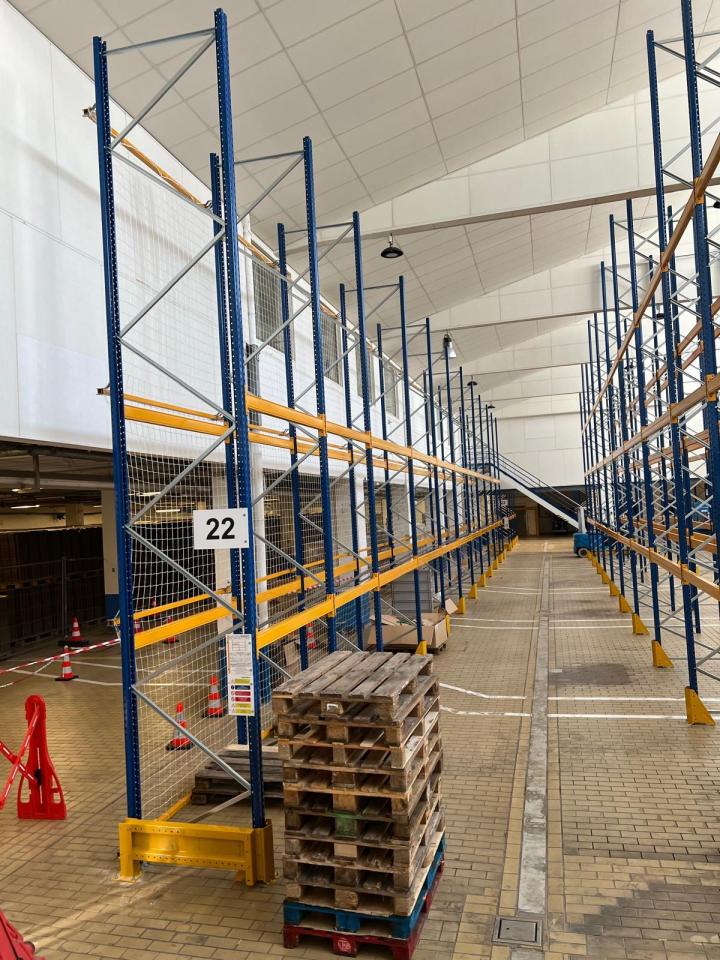 Installation de rack à palettes, France
