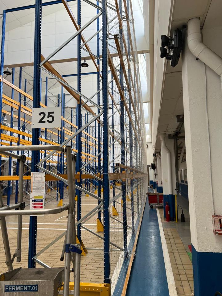 Installation de rack à palettes, France